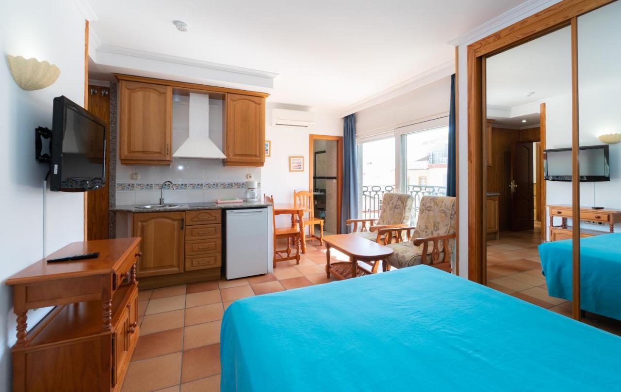 Apartamentos Leonor Carihuela توريمولينوس المظهر الخارجي الصورة