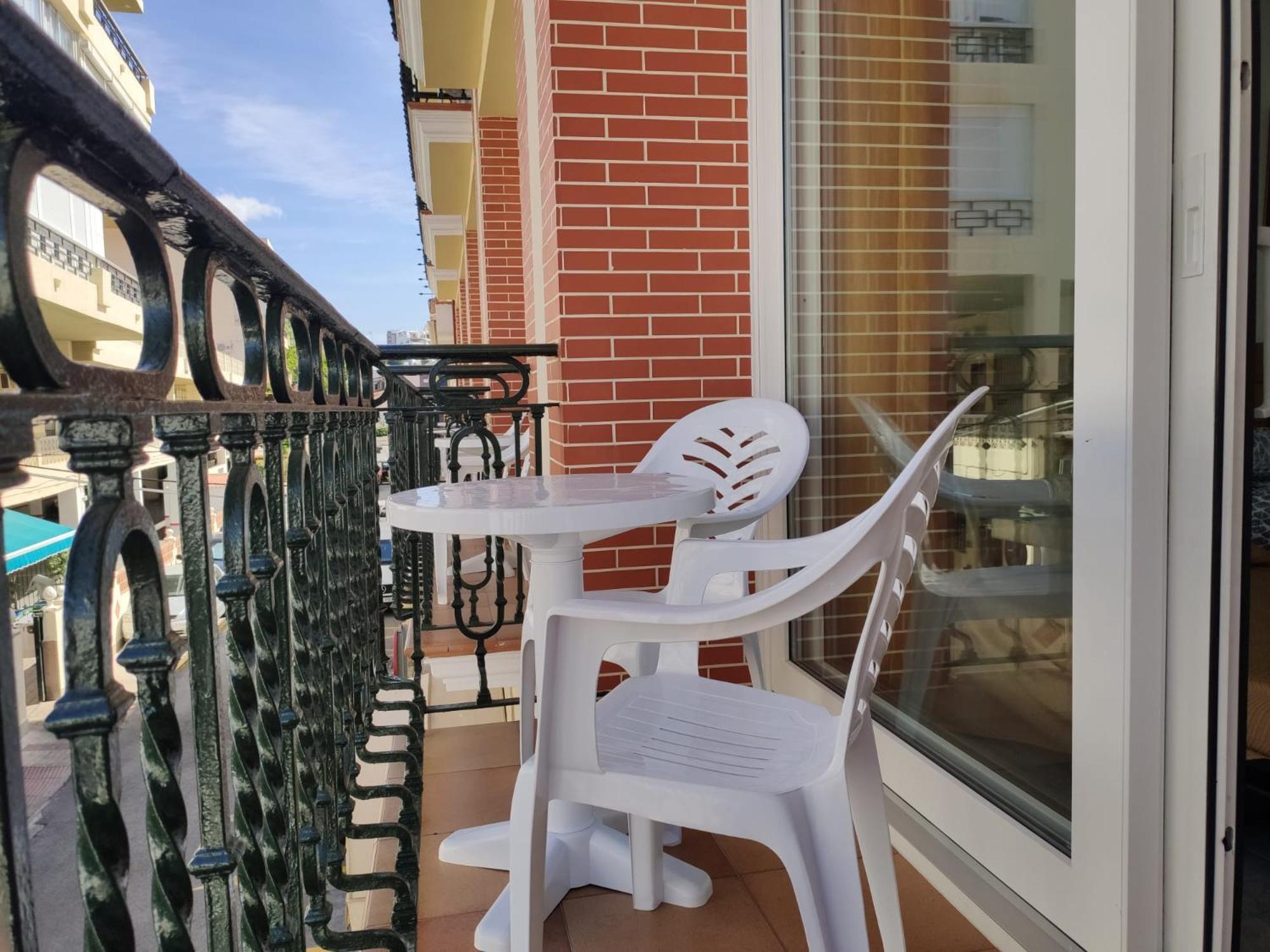 Apartamentos Leonor Carihuela توريمولينوس المظهر الخارجي الصورة