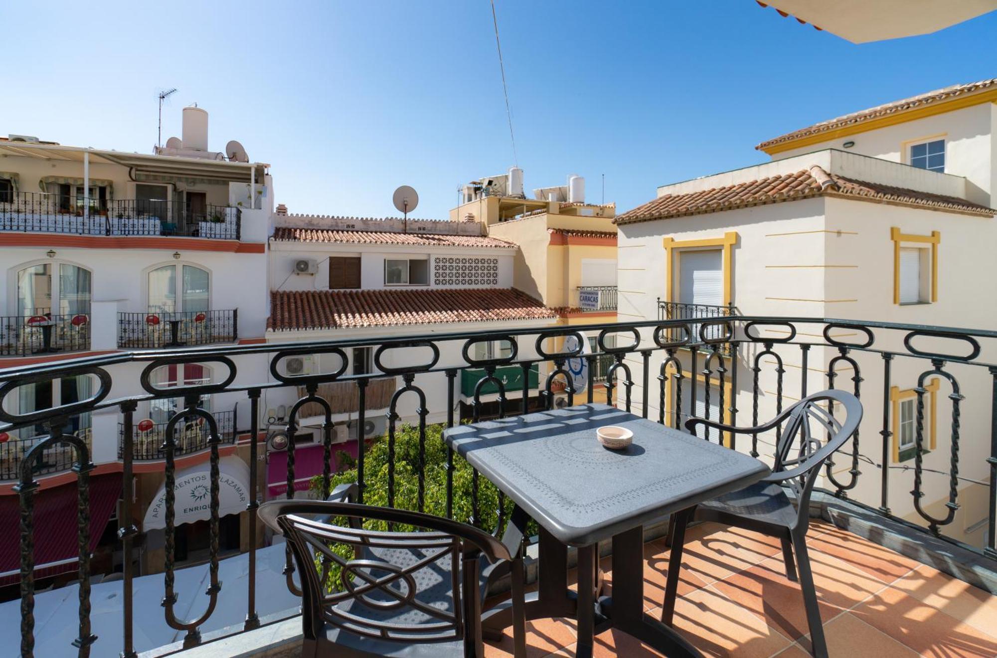 Apartamentos Leonor Carihuela توريمولينوس المظهر الخارجي الصورة
