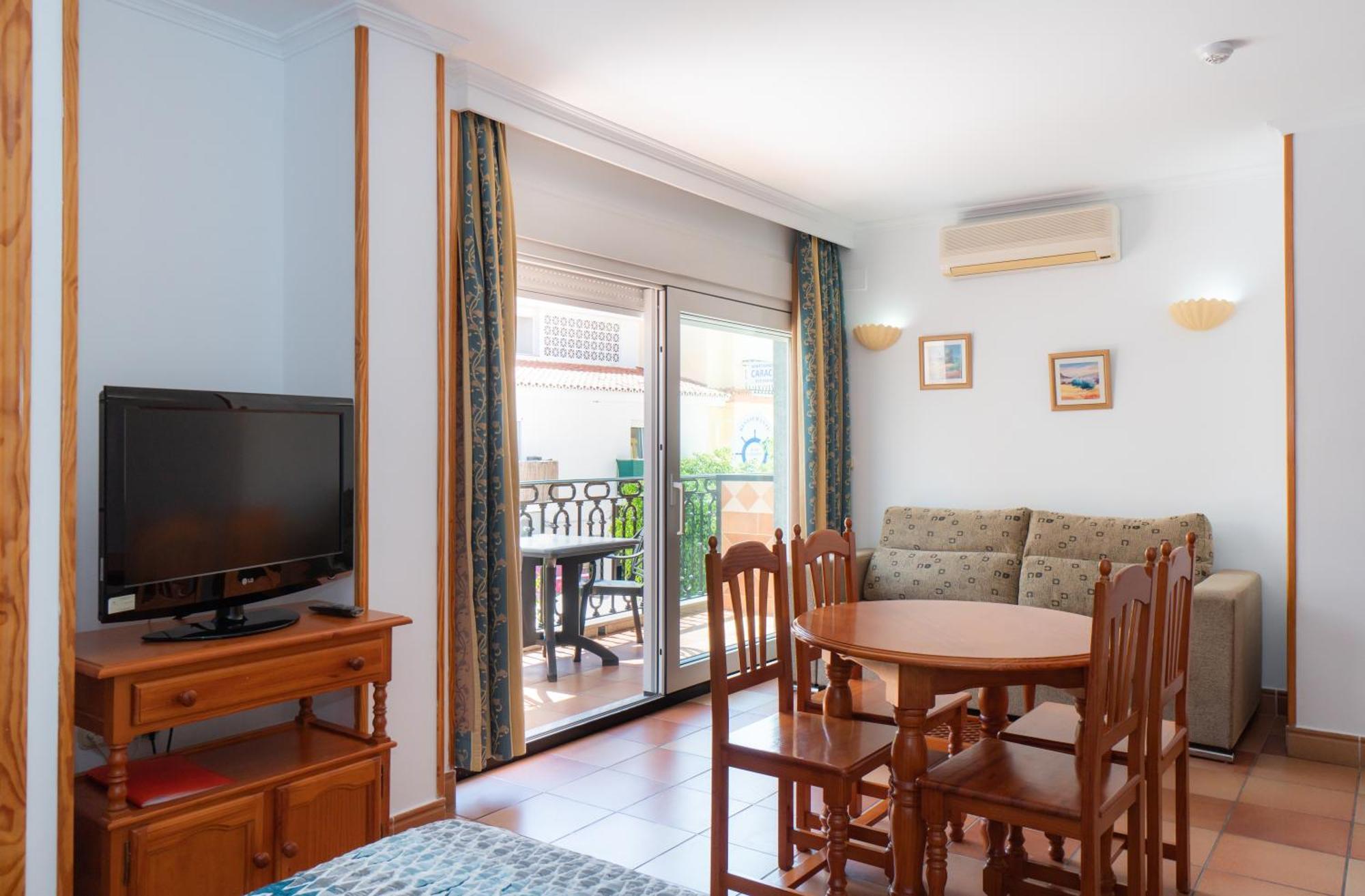 Apartamentos Leonor Carihuela توريمولينوس المظهر الخارجي الصورة