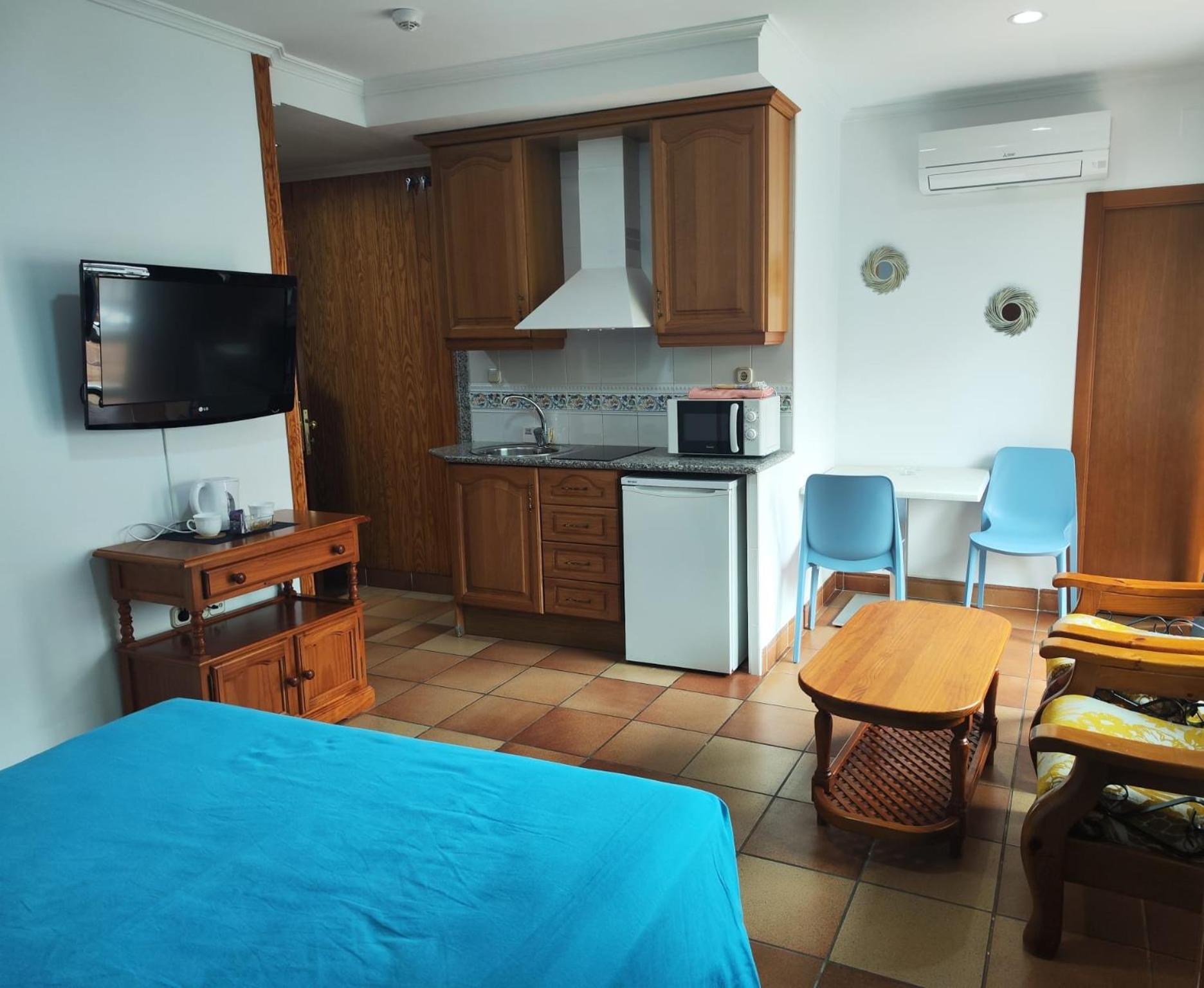 Apartamentos Leonor Carihuela توريمولينوس المظهر الخارجي الصورة
