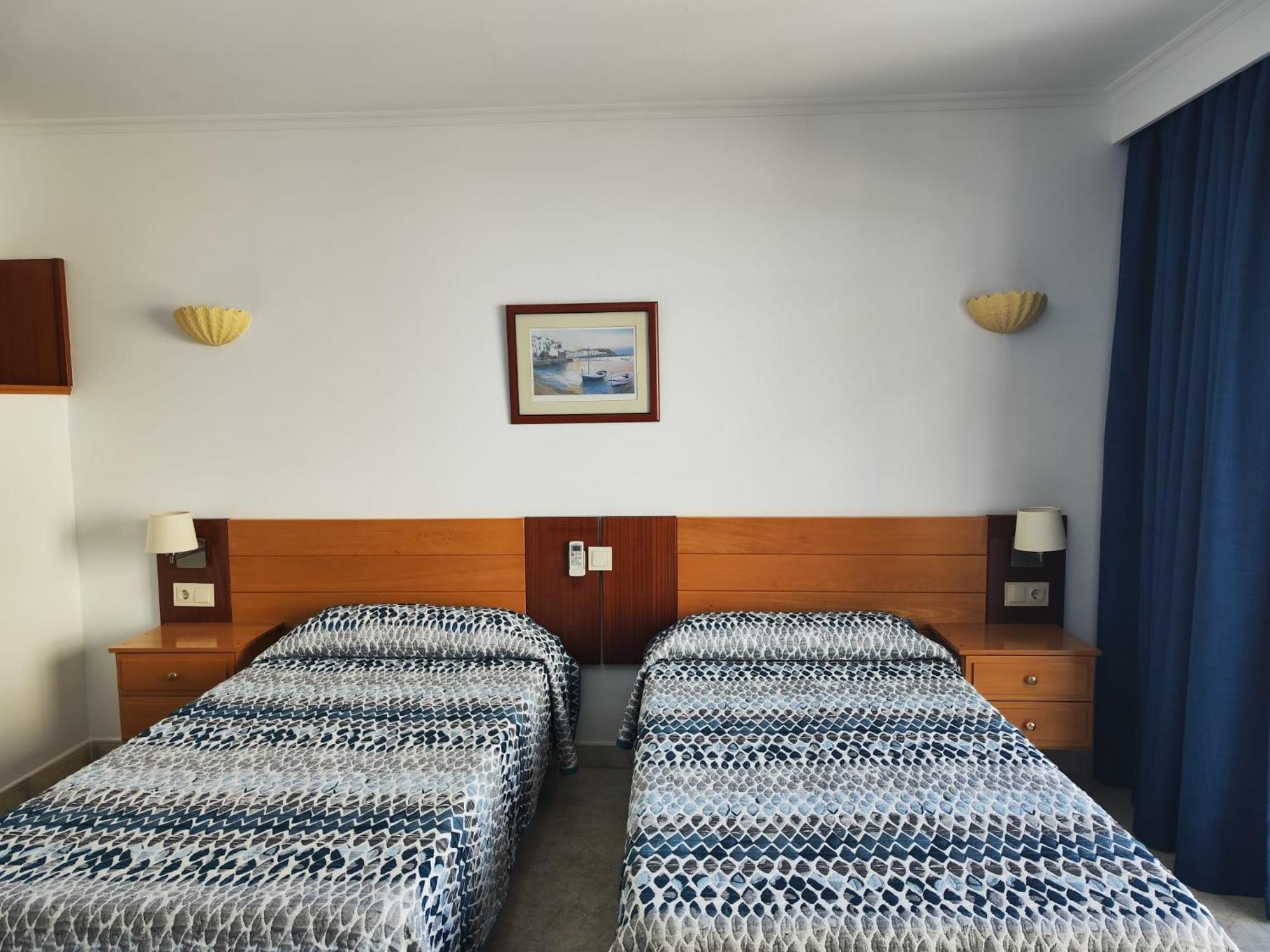 Apartamentos Leonor Carihuela توريمولينوس المظهر الخارجي الصورة