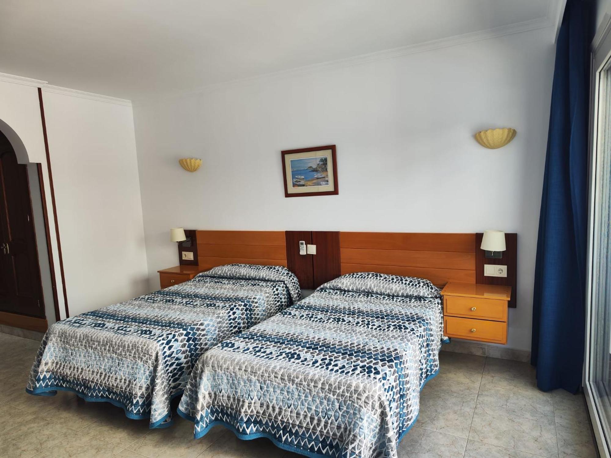 Apartamentos Leonor Carihuela توريمولينوس المظهر الخارجي الصورة