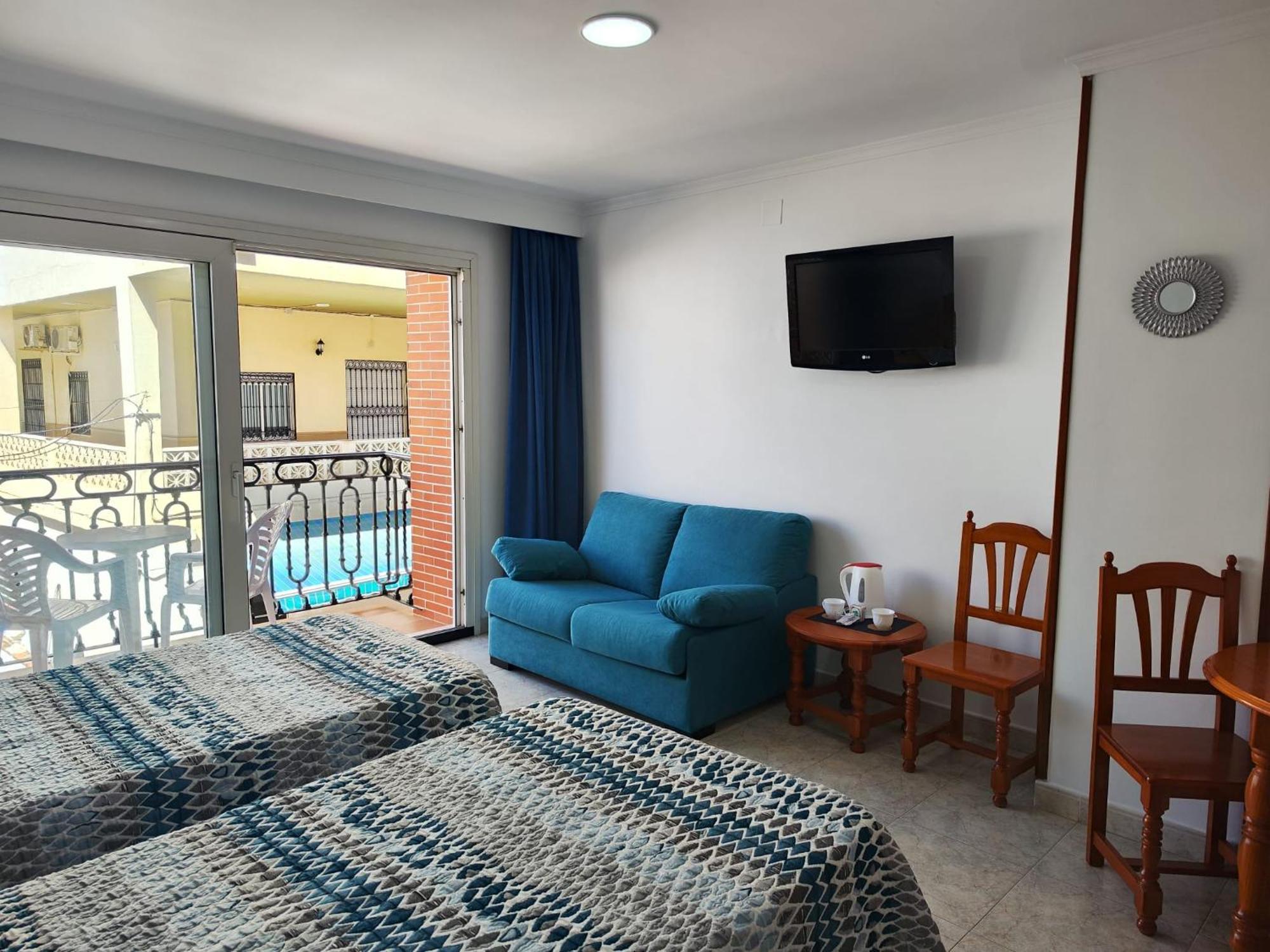 Apartamentos Leonor Carihuela توريمولينوس المظهر الخارجي الصورة