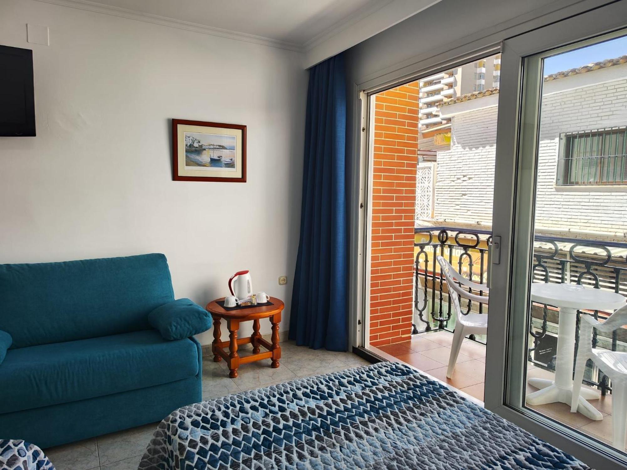 Apartamentos Leonor Carihuela توريمولينوس المظهر الخارجي الصورة