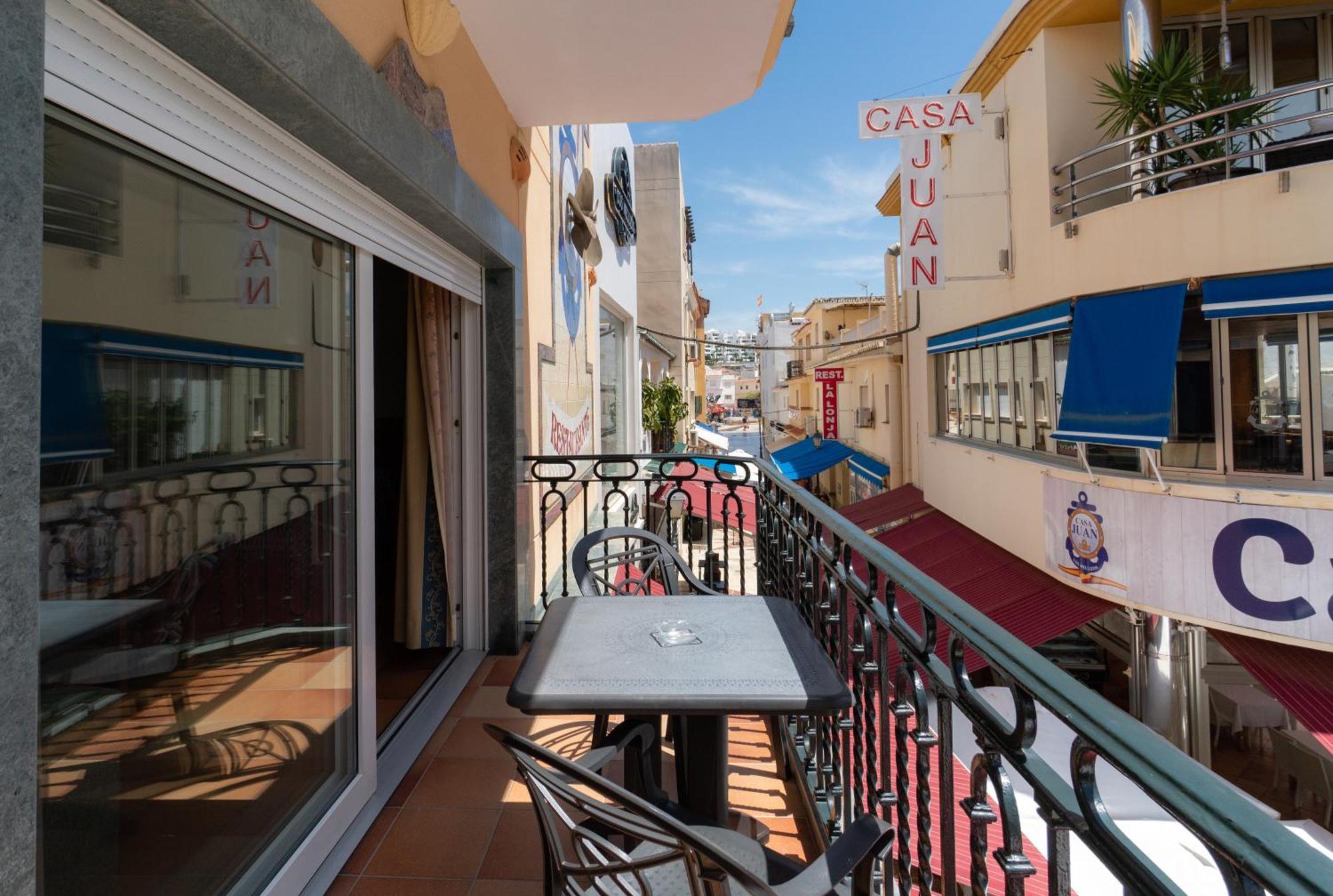 Apartamentos Leonor Carihuela توريمولينوس الغرفة الصورة